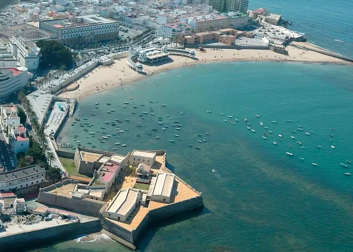 Caleta Dreams. A Estrenar. A 60 Metros Playa Apartment *